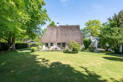 Wunderschönes Reetdachhaus mit gr. Wintergarten und traumhaftem Grundstück