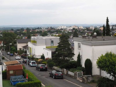 Friedrichsdorf Dillingen Nähe Wald gepflegte helle 2- Zi Whg. 65 qm Wfl. mit Fernblick und EBK