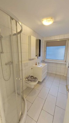 Vermietete 3 Zimmerwohnung mit Balkon, Stellplatz, Einbauküche & Fahrstuhl im Östlichen Ring