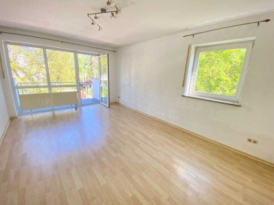 Helle 2-Zimmer-Wohnung mit Balkon und Einbauküche in Landshut-Schönbrunn