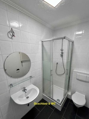 TOP Lage im Bremer Westend / Frisch renovierte, helle 4-Zimmer-Wohnung mit Veranda