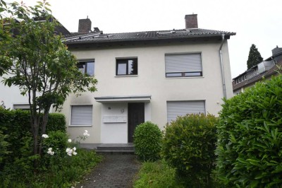 Freundliche 3-Zimmer-DG-Wohnung mit Balkon und Blick ins Grüne