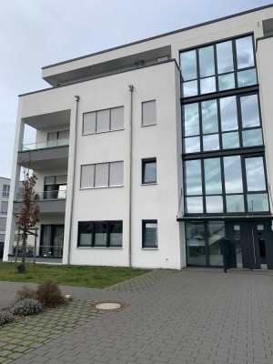 Top moderne, neuwertige 2-Raum-Erdgeschosswohnung mit geh. Innenausstattung und Balkon