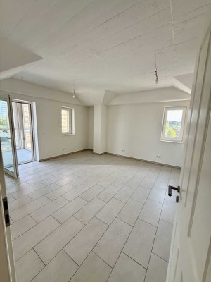 Flotte Wohnung mit Elbblick zum Erstbezug
