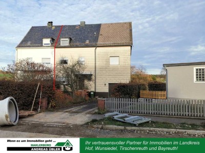 Große Doppelhaushälfte mit Nebengebäude