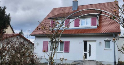 Preiswertes, gepflegtes 6-Zimmer-Haus in Dußlingen