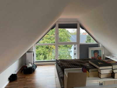 Geschmackvolle, modernisierte Penthaus Masionette Wohnung m in Hamburg Stellingen