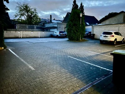 Moderne 2-Zimmer-Wohnung mit Balkon im Zentrum von Frankenthal – Aufzug, EBK & Stellplatz