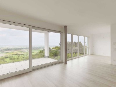 Barrierefreie KfW 40-Neubaustandard-Wohnung mit Panoramablick & TG-Stellplatz