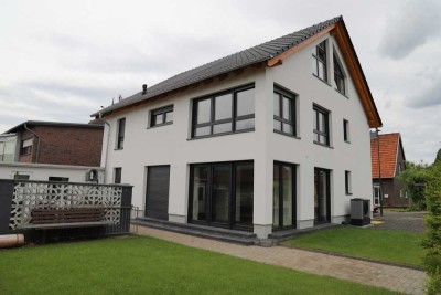 Modernisiertes freistehendes Einfamilienhaus mit viel Platz, Garten und Garage in Kerpen Balkhausen
