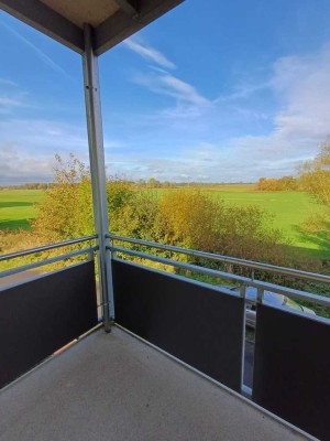 Traumhafte Aussicht! Große 3-Raum-Wohnung mit Balkon in Grimmen zu vermieten