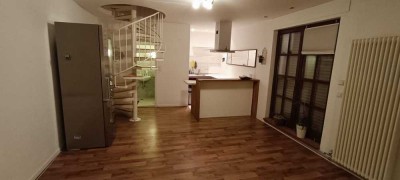 2-Zi-Maisonette-Whg im Anbau einer Villa in begehrter Lage nahe Main