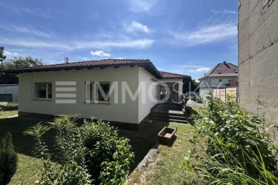 Bungalow mit zwei Einheiten mit Garten – ruhig, sonnig, leerstehend