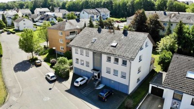 Dachgeschosswohnung in Emmelshausen Henchenstraße zu vermieten.