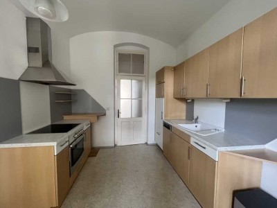 Helle 3-Zimmer Wohnung in Düsseldorf Hafen