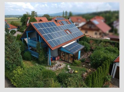 Schönes Holzhaus mit Wintergarten und Photovoltaik zu verkaufen