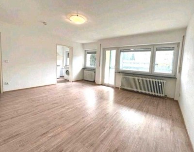 Stilvolle 1-Zimmer-Wohnung mit Balkon und Einbauküche in Oberndorf am Neckar