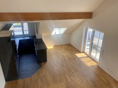 Neuwertige, moderne und energieeffiziente 2,5-Zi.-Maisonette in guter Lage von Krumbach - bezugsfrei