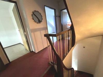 Einfamilienhaus ca 125m² in Calden mit Garten und Erweiterungspotenzial.