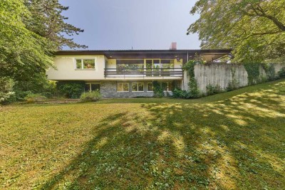 Traumhaftes Haus mit parkähnlichem Garten