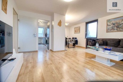 Düsseldorf-Lierenfeld: 2-Zimmer Wohnung mit kernsaniertem Badezimmer, Loggia sowie Außenstellplatz
