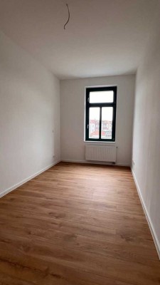 **ERSTBEZUG** - Attraktives 2 Zimmer-Apartment - Bad+Dusche, Vinyl etc. (WE 8)