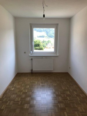 Familienoase mit 2 Balkonen mitten im Grünen