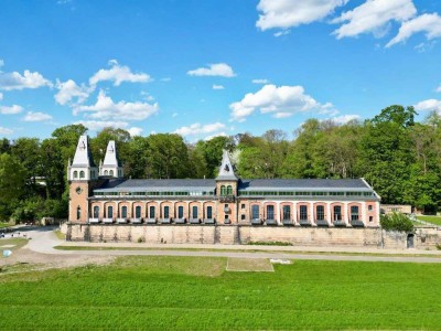 *individuelle Wohnung in absoluter Bestlage an der Elbe*