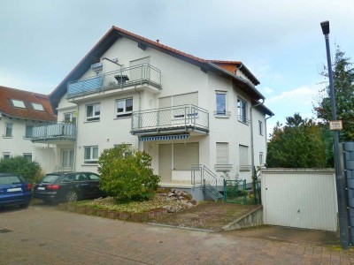 Helle 2 Zimmer mit Balkon, Kellerraum und Kfz-Stellplatz in Bellheim