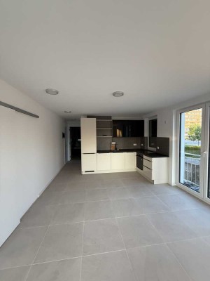 Hochmoderne Wohnung in einer Doppelhaushälfte im Münchner Norden