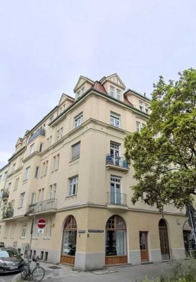 Nur für WG. 3-Zimmerwohnung in ruhigem Denkmalaltbau.