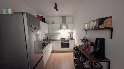 Freundliche 3-Zimmer-Wohnung mit Balkon und Küche