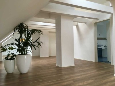 Neu ausgebautes Dach Studio im Grüngürtel Bochums