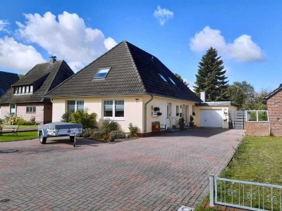 Sehr gepflegter Bungalow mit tollem Garten