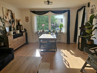 Gepflegte 3-Zimmer-Wohnung mit Balkon und Stellplatz am Ortsrand
