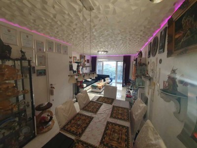 Komfort trifft Eleganz – stilvoll sanierte Eigentumswohnung mit Garten und großer Garage