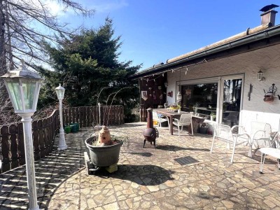 Königstein-Falkenstein - Traumhaftes 3-Familien-Haus in begehrter Lage mit Garage!