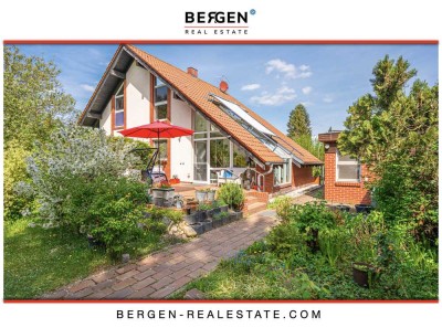 Modernisiert + nachhaltig: Einfamilienhaus mit Wärmepumpe, Solaranlage, Sauna, Garten