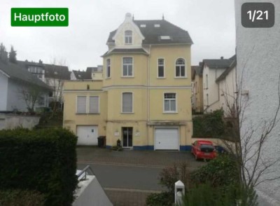 exklusive 5-Zimmer-Wohnung mit großzügiger Südterrasse