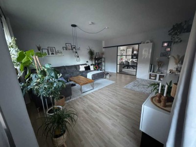 970 € - 98 m² - 4.0 Zi.