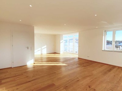 Großzügige 2-Zimmerwohnung mit neuem Eichenparkett