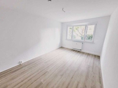 Erstbezug nach Sanierung! Helle 57,94qm 3-Raum Wohnung mit Balkon, Garten, bester Osterfeld Lage!!