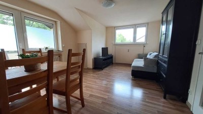 Villenviertel, bezugsfrei, provisionsfrei: Gemütliche, helle, 44qm 2-Zimmer-Wohnung mit EBK