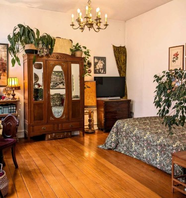 Traumhaft schöne 2-Zimmer Altbau Wohnung + Inventar-Übernahme ❗ NUR an Studierende ❗