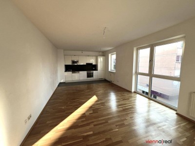 Helle sanierte 2-Zimmer Neubau-Wohnung mit Gartennutzung und Garagenplatz optional - unbefristet