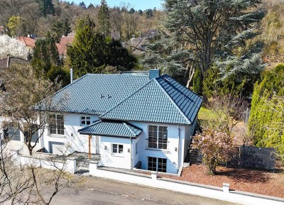 Stilvolle Villa in Bestlage am Kaiserberg – modernisiert, großzügig und bezugsfertig