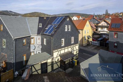 Renditestarkes Ferienwohnhaus in Zella-Mehlis: Ferienwohnhaus mit 8 Wohnungen in Top-Lage, vermietet