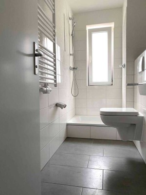 Bezugsfertige, gemütliche 2-Zimmer Wohnung mit großem Balkon