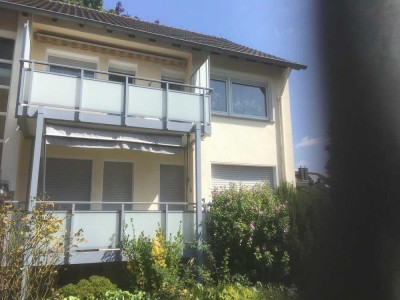 Stilvolle, gepflegte 3-Zimmer-Wohnung mit Balkon in Niederkassel