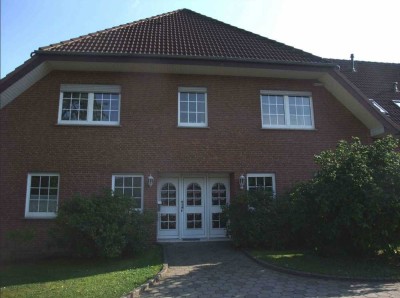 Großzügiges Mehrfamilienhaus mit über 10 Zimmern und separatem Bürotrakt in Porta Westfalica